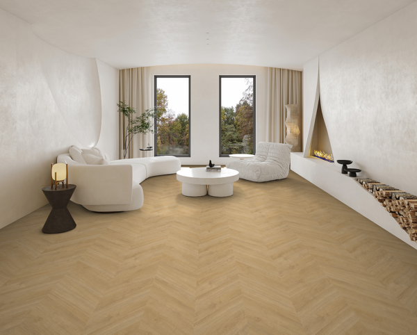 Albendo, vloeren specialist - Moderne minimalistische woonkamer met Plak PVC Hongaarse punt Desert - Dryback LV3702H visgraatvloer, witte gebogen sofa, ronde salontafel, unieke loungestoel, ingebouwde open haard, gestapeld brandhout, grote ramen en neutrale tinten.